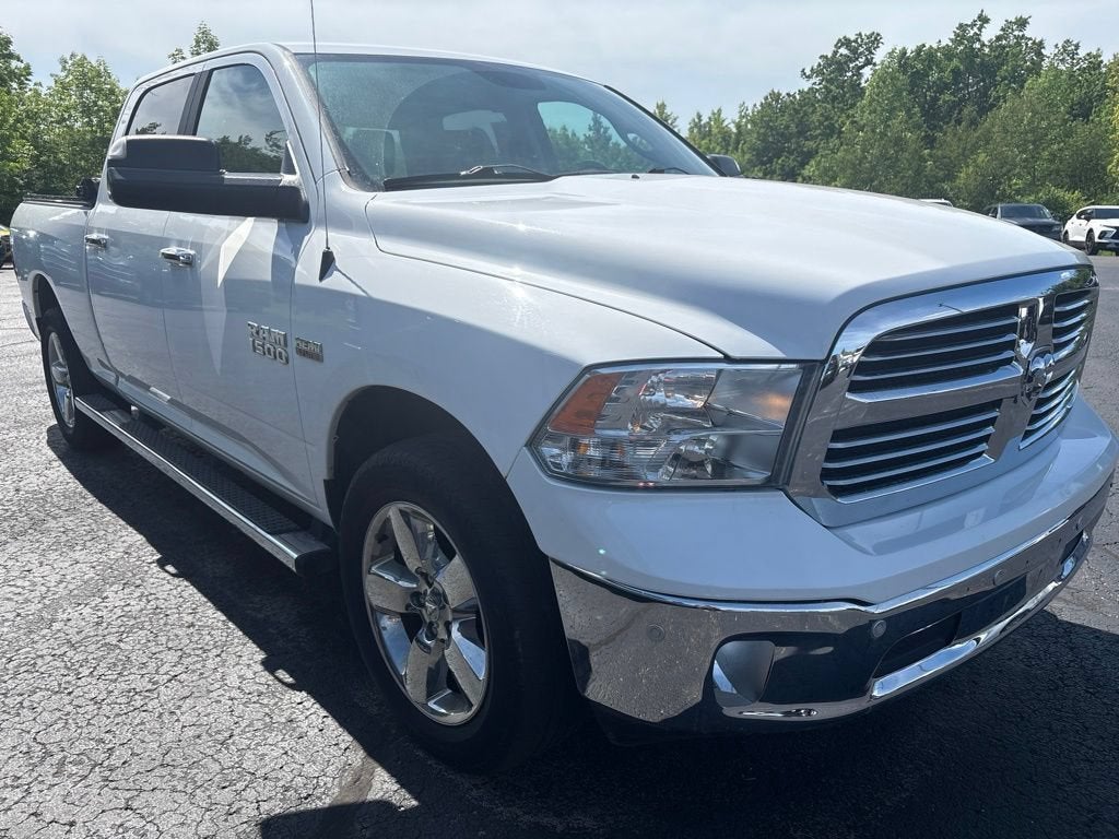 2017 RAM 1500 Big Horn Crew Cab 4x4 6'4" Box in White — front three-quarter view